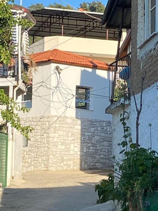 Oezel Havuzlu Kiralik Tas Villa Kuşadası Dış mekan fotoğraf